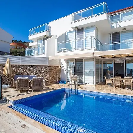 Royal 2 Villa *
